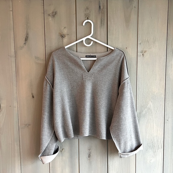 UO Jax Inside Out Notch Neck Top - Picture 1 of 2